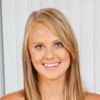 Лили Райдер Lily Rader