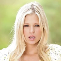 Скарлет Рэд Scarlet Red