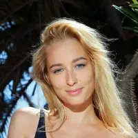 Келли Коллинс Kelly Collins