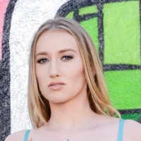 Райли Рейес Riley Reynolds