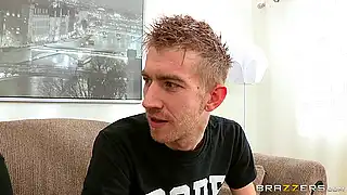 Горячий бразерс секс каштановой милашки обожающей плохих парней
