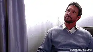 Мама и папа устроили горячий секс с молодой дочкой