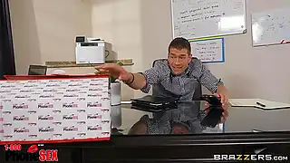 Секс по телефону превратился в самое настоящее порно