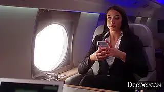 Сисястая Анжела Уайт в командировке трахнулась с коллегой