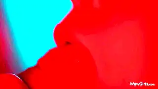 Сексуальная блондиночка балдеет от красивого хуя любовника