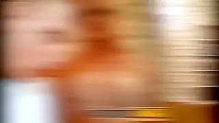 Русская зрелая пизда красотки хочет хуя, а рядом только развратник сын студент