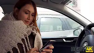 Накопившиеся долги красавица будет отдавать своим ротиком и пиздой