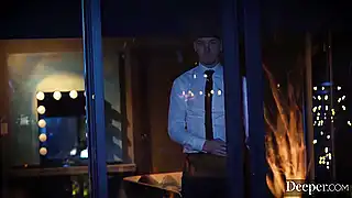 Видео тайки, стонущей от здорового русского члена