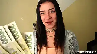 Секс пикап с чешской девушкой, согласившейся на еблю за лёгкие деньги
