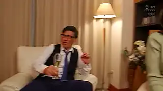 Изменила идеальному мужу ради скуфа японца, грубо трахающего азиатку