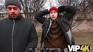 Подумаешь сосу и трахают с другим, это всё ради денег — кукол смотрит на секс бабы