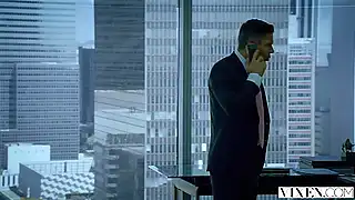 Лучший друг отца пристроил на работу и сам кочаном в пизду сучке вдул