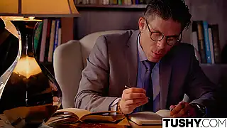 Первый супер анал для тугой попки студентки